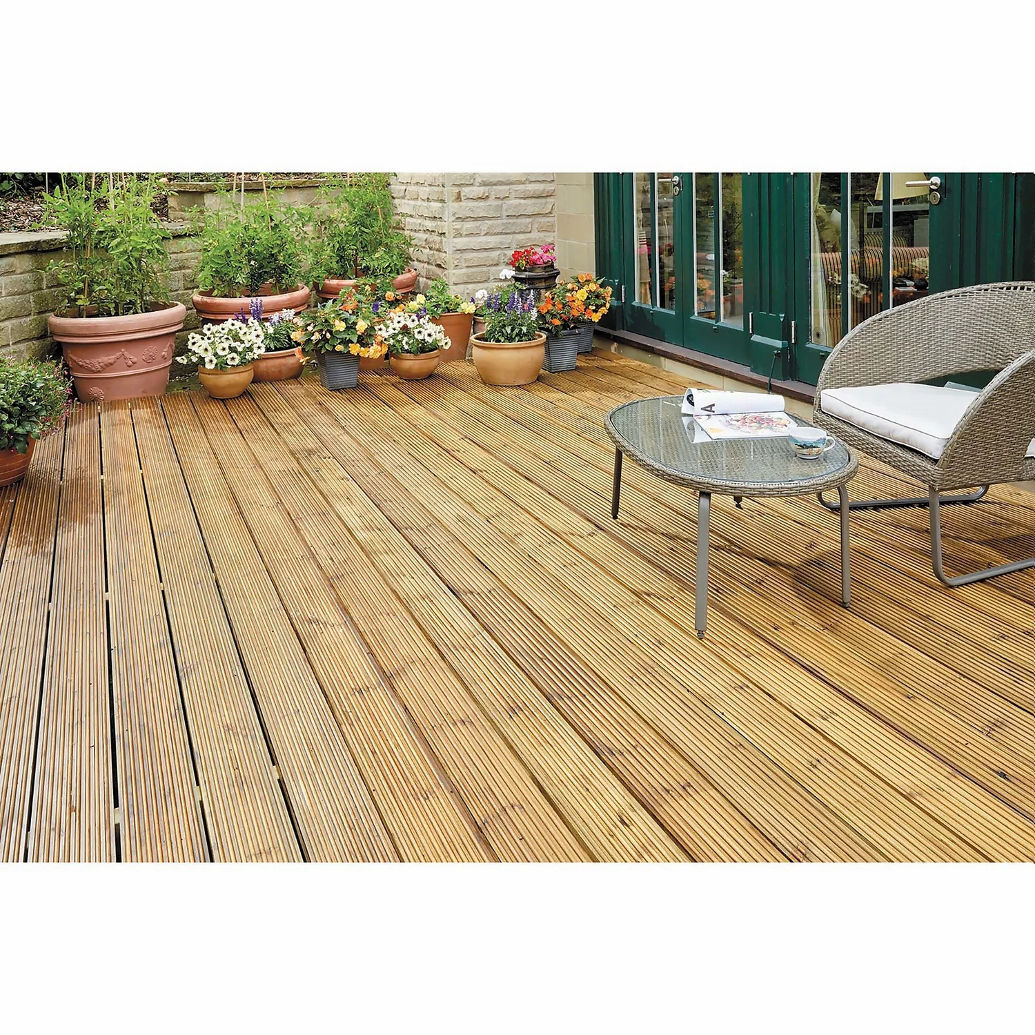 Ronseal Ultimate Protection Decking Oil Natural Pine - 2.5L 3 Ronseal Ultimate Protection Decking Oil Natural Pine - 2.5L - Image 3