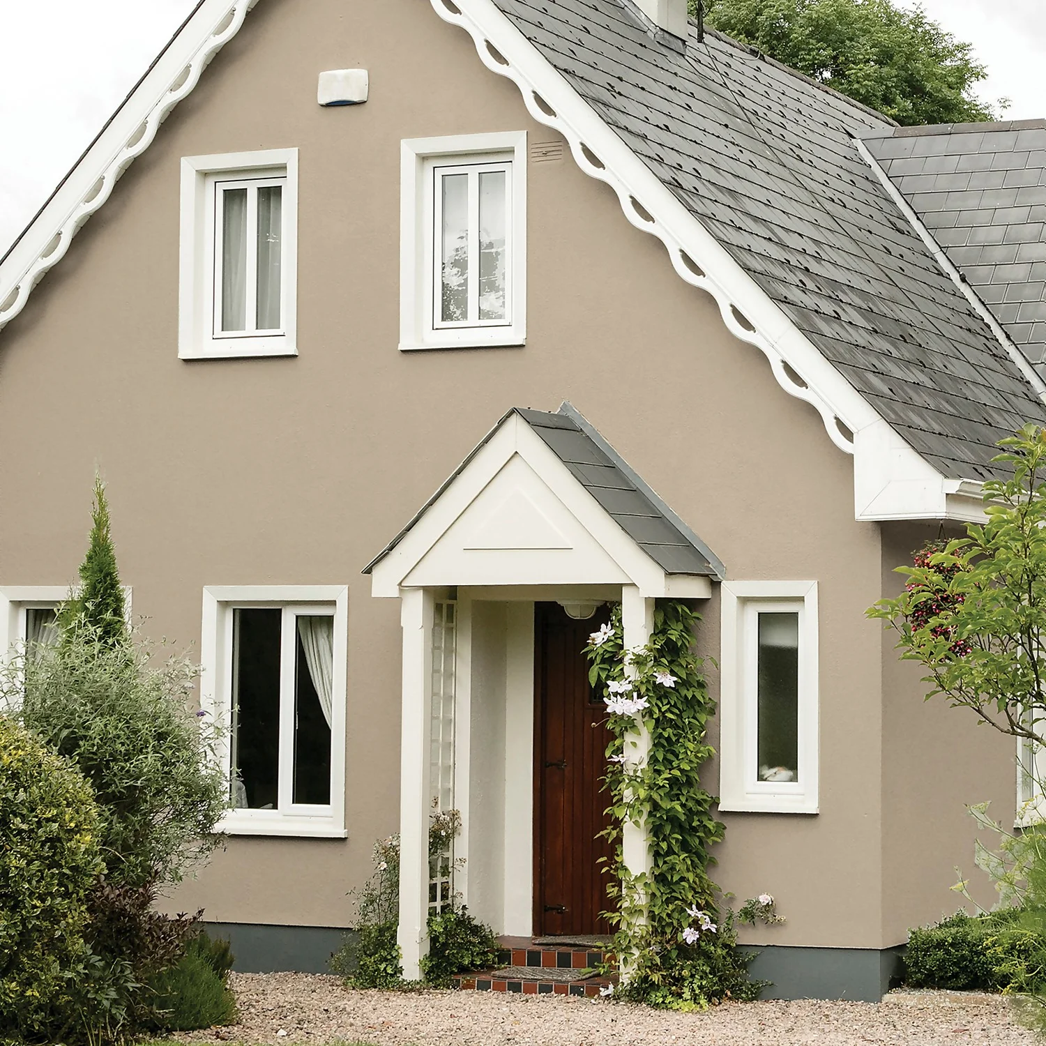 Sandtex® Ultra Smooth Masonry Paint Mid Stone - 2.5L 2 Sandtex® Ultra Smooth Masonry Paint Mid Stone - 2.5L - Image 2