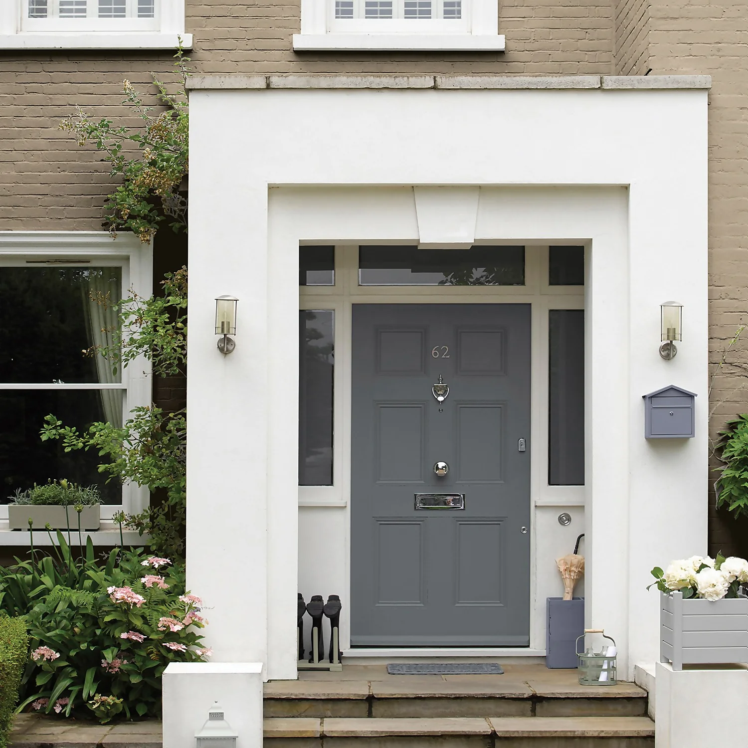 Sandtex® Ultra Smooth Masonry Paint Mid Stone - 2.5L 5 Sandtex® Ultra Smooth Masonry Paint Mid Stone - 2.5L - Image 5