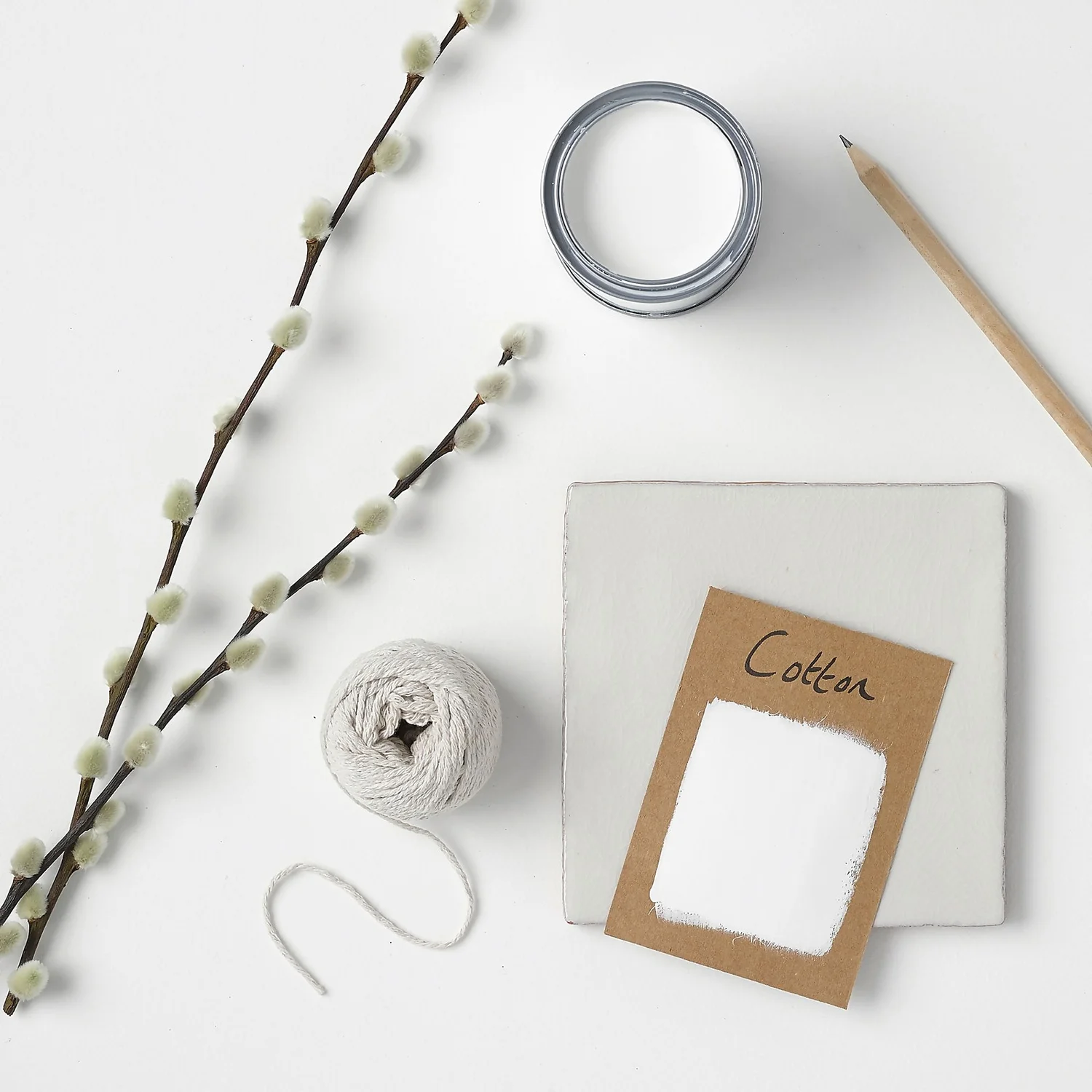 Rust-Oleum Satin Furniture Paint - Cotton - 750ml 3 Rust-Oleum Satin Furniture Paint - Cotton - 750ml - Image 3