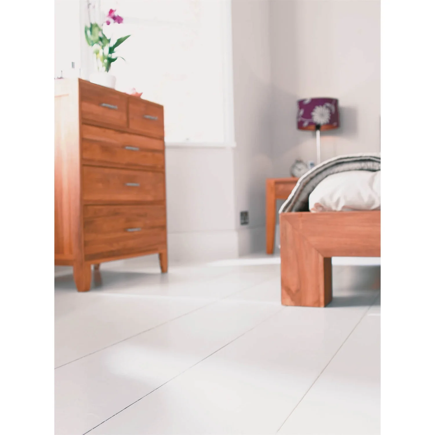 Ronseal Diamond Hard White - Floor Paint - 750ml 3 Ronseal Diamond Hard White - Floor Paint - 750ml - Image 3