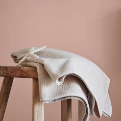 Crown Easyclean Bathroom Paint Powdered Clay - 0.04L -Perfect Paints Shop 12886559 1324853989563870