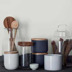 Crown Easyclean®Greaseguard+ Kitchen Matt Washable Multi Surface Paint Sugar Bowl® - 2.5L -Perfect Paints Shop 12886983 2034853416572882