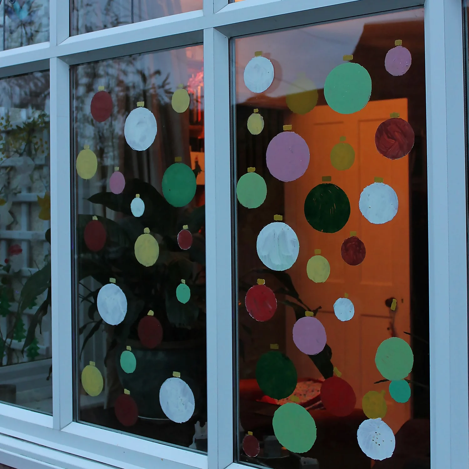 Thorndown Elf Blue Peelable Glass Paint 150ml 5 Thorndown Elf Blue Peelable Glass Paint 150ml - Image 5