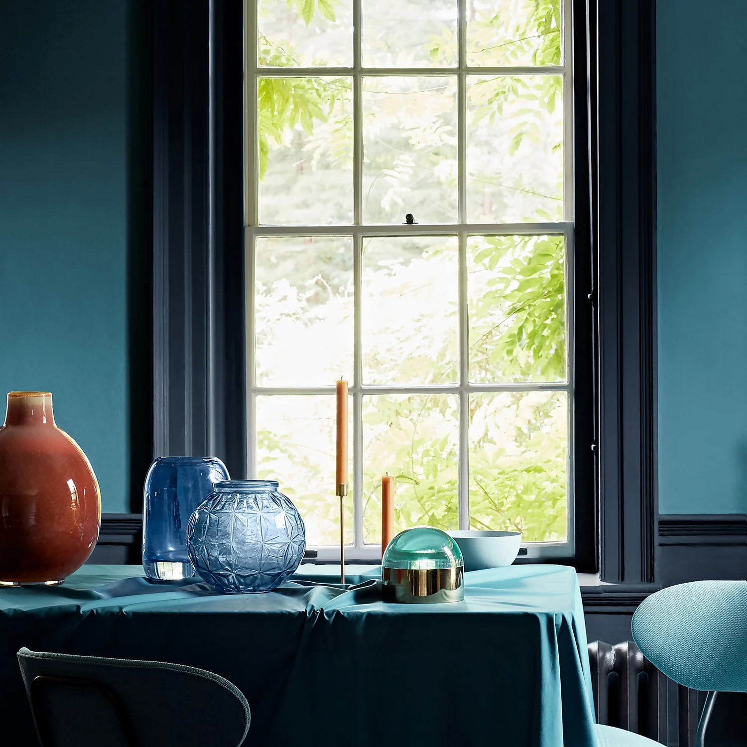 Crown Matt Emulsion Paint Teal - 5L 2 Crown Matt Emulsion Paint Teal - 5L - Image 2