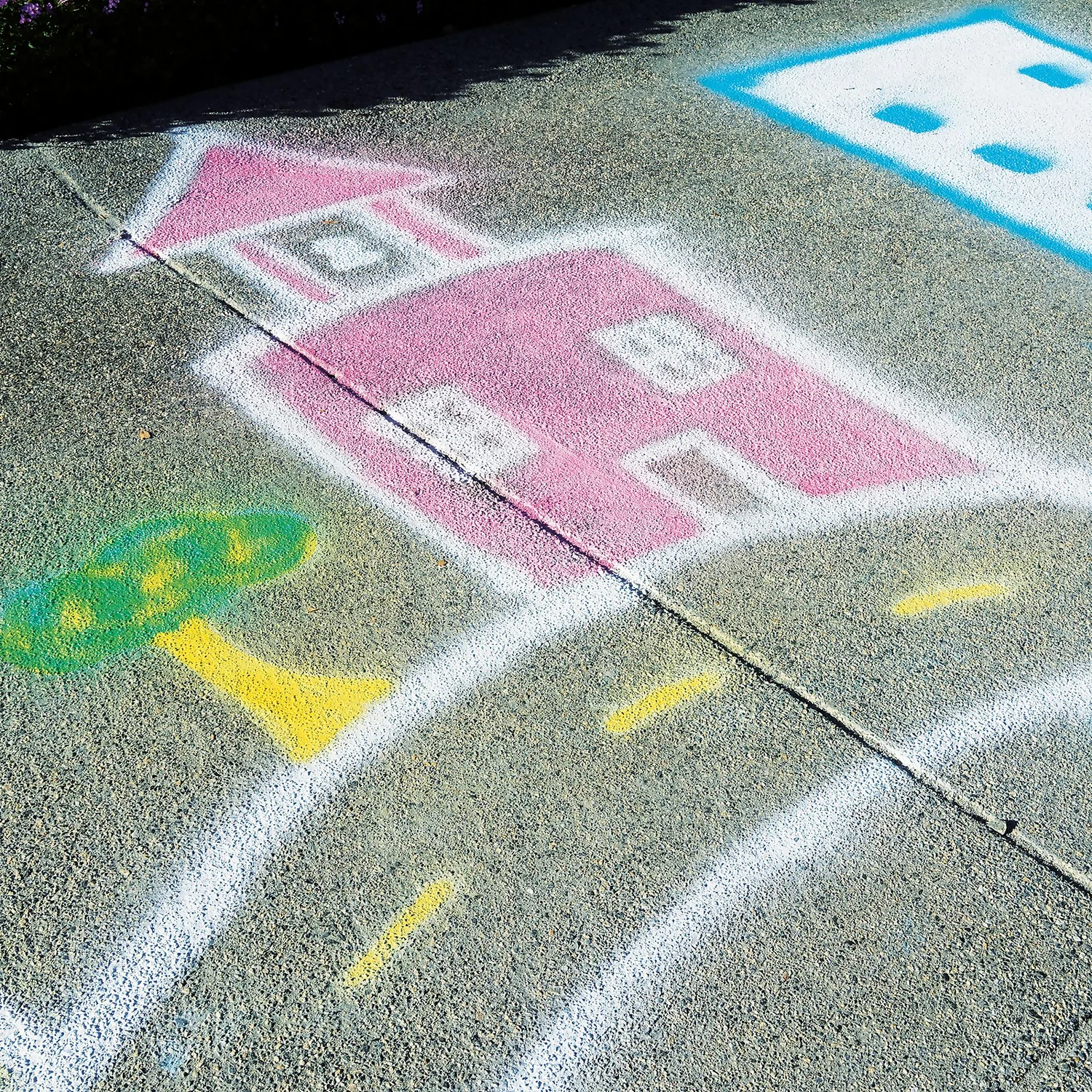 Rust-Oleum Spray Chalk Paint Pink - 150ml 5 Rust-Oleum Spray Chalk Paint Pink - 150ml - Image 5